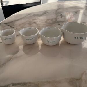 White Measuring Cups Set